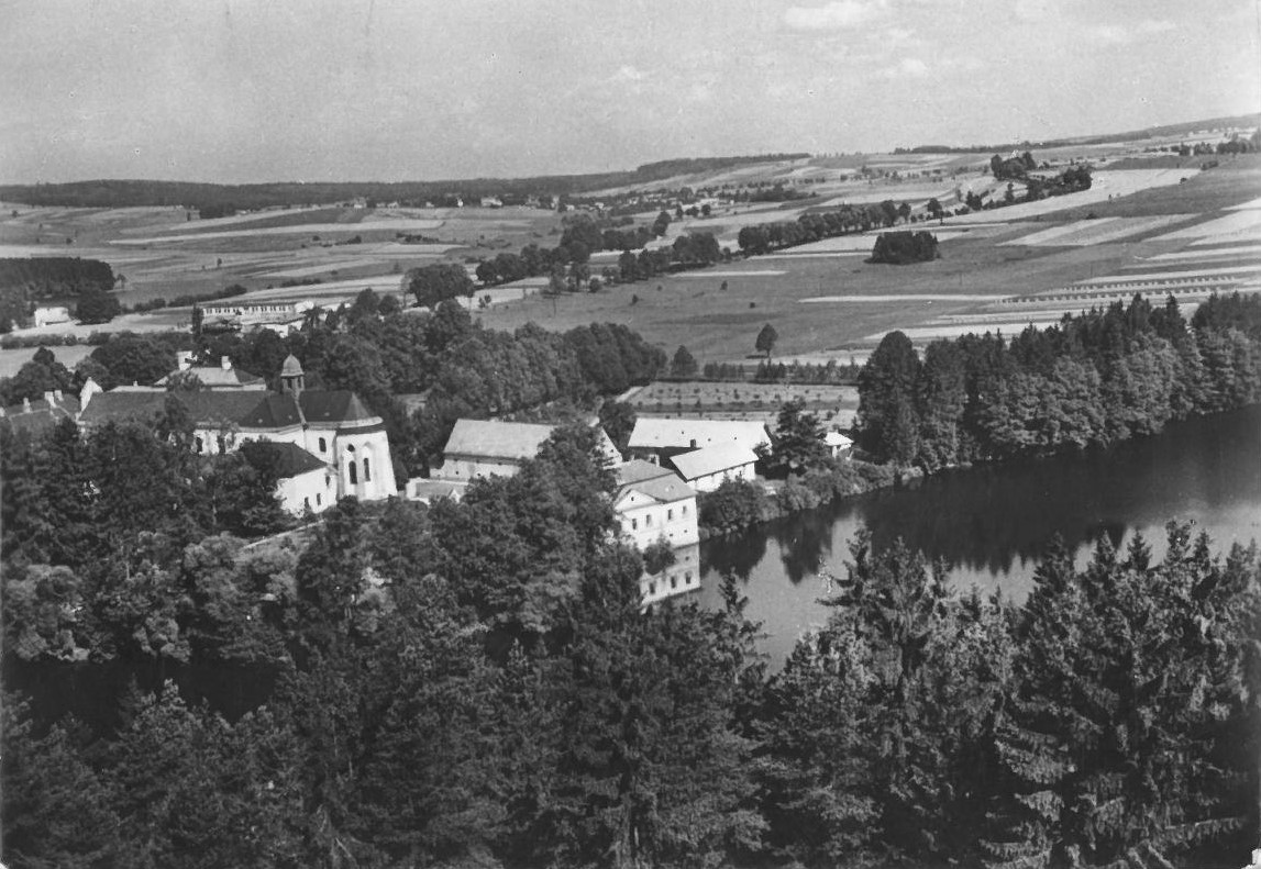 07-122 (prošlá poštou 8. 8. 1960)